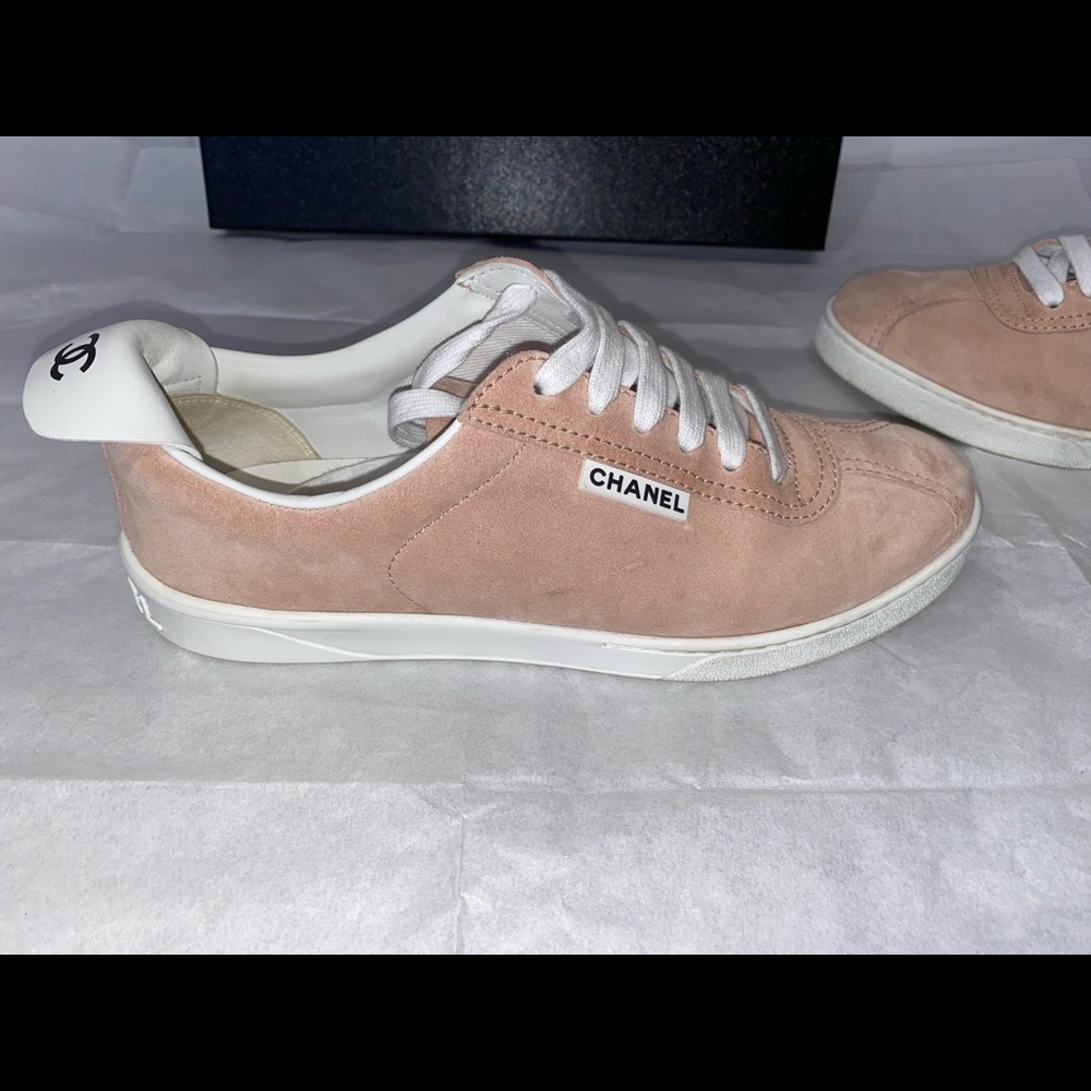 Chanel 20S Weekender Pink Suede Low Top Sneaker